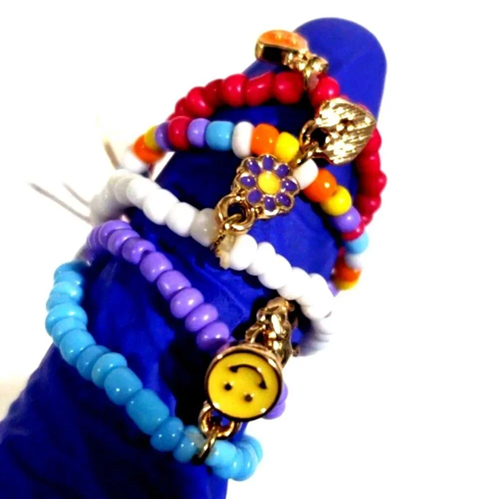 Set of 5 Jazzy Colorful Beads Stretchy Rings W/ Charms - Stylish Women's Jewelry